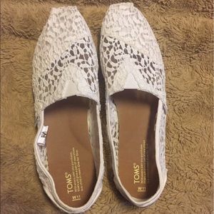White Lace Toms