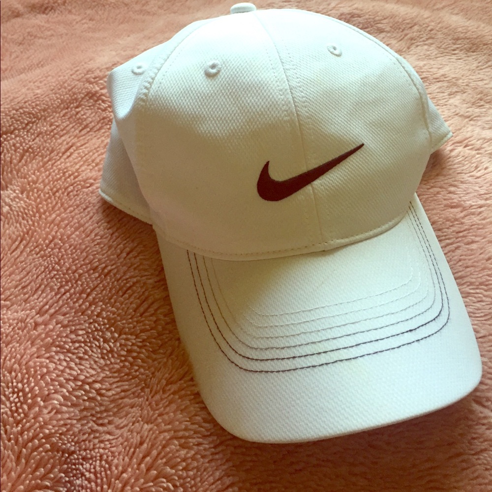 Nike golf hat