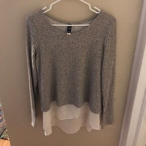 like new windsor light weight sweater