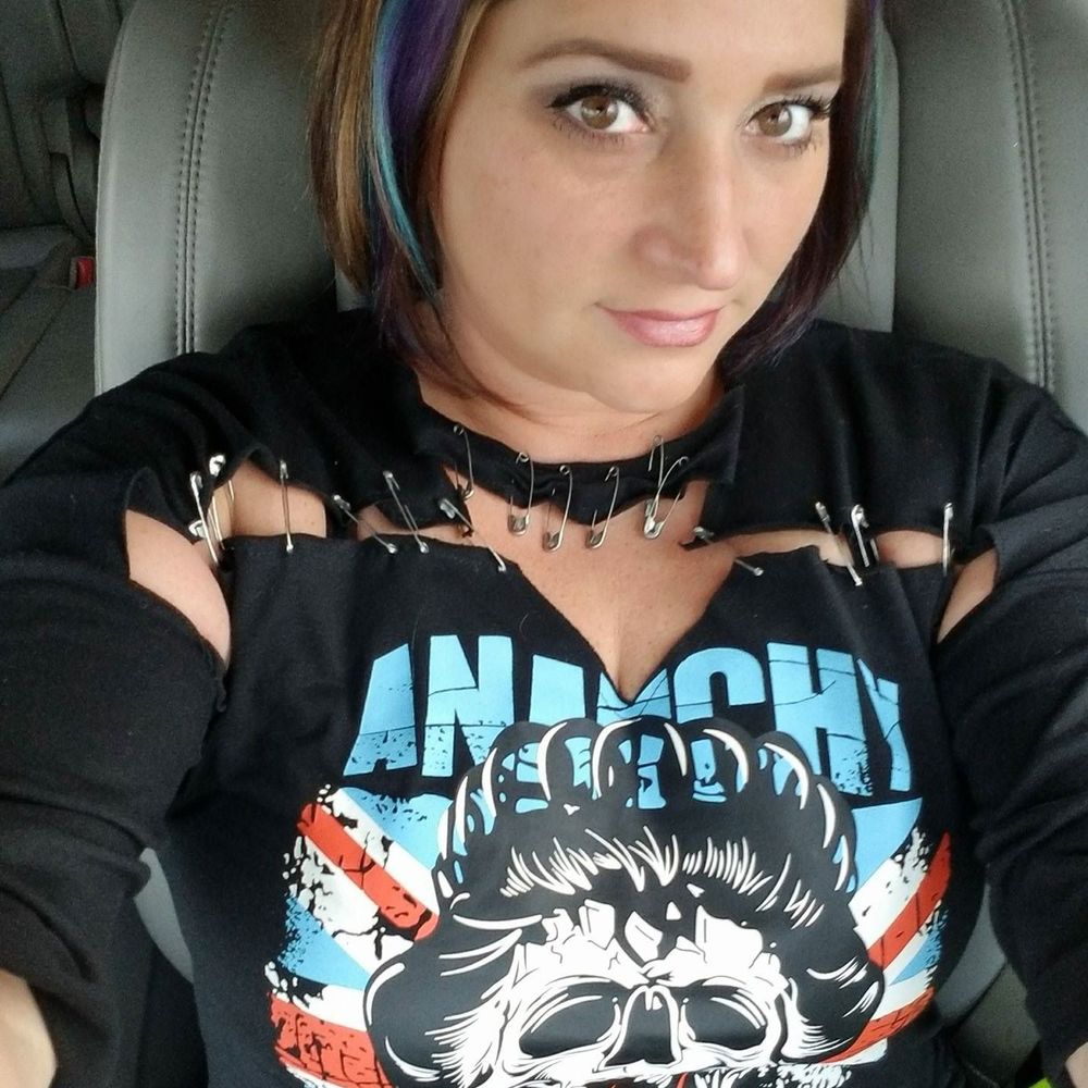 Meet your Posher, Holly