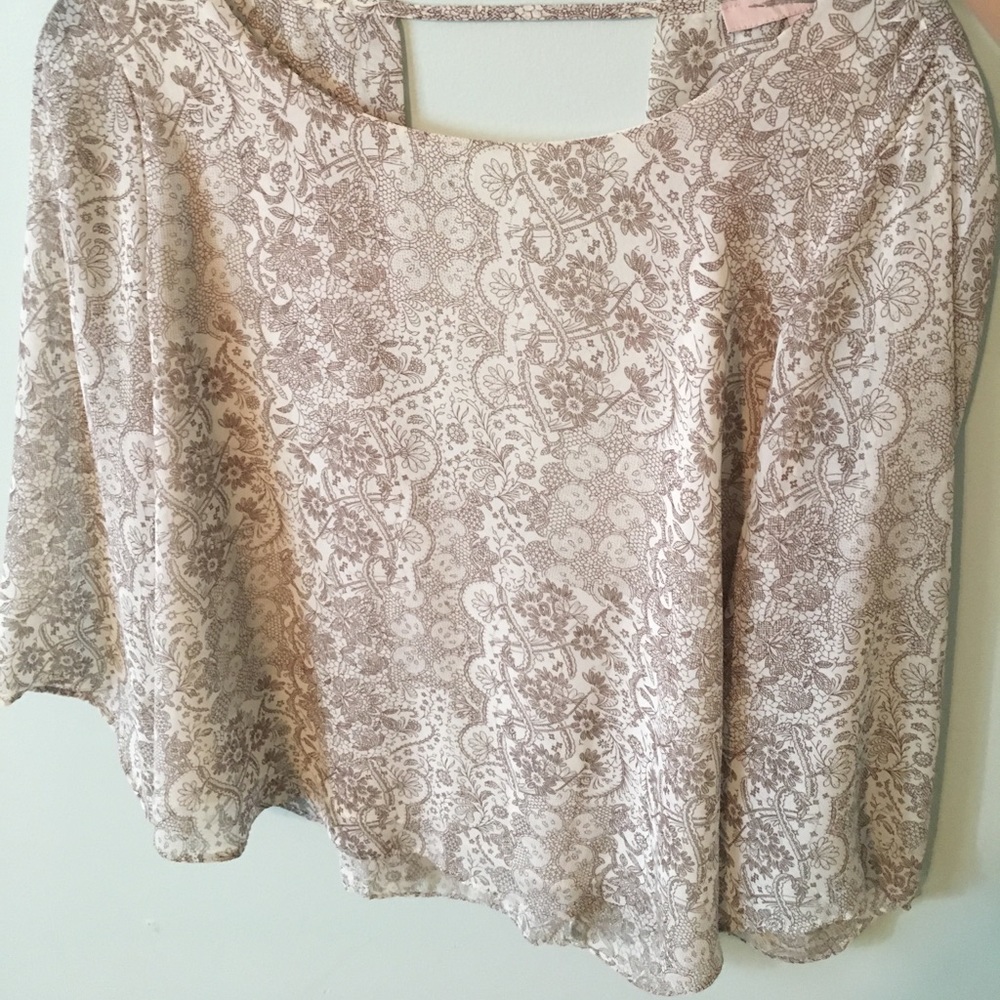 Forever 21 blouse size S open back