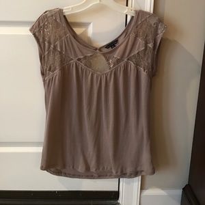 American Eagle lace top