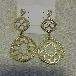 Stella and Dot Gold chandelier earrings