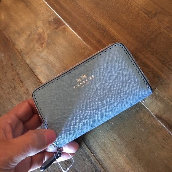 Coach credit card and change wallet - Picture 2 of 7