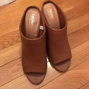 Mossimo Mules