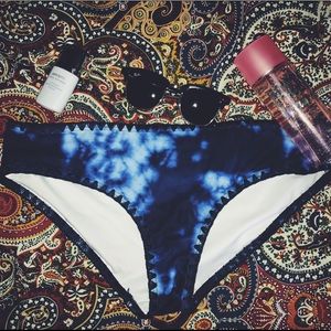 New tie dye bikini bottom earth bound