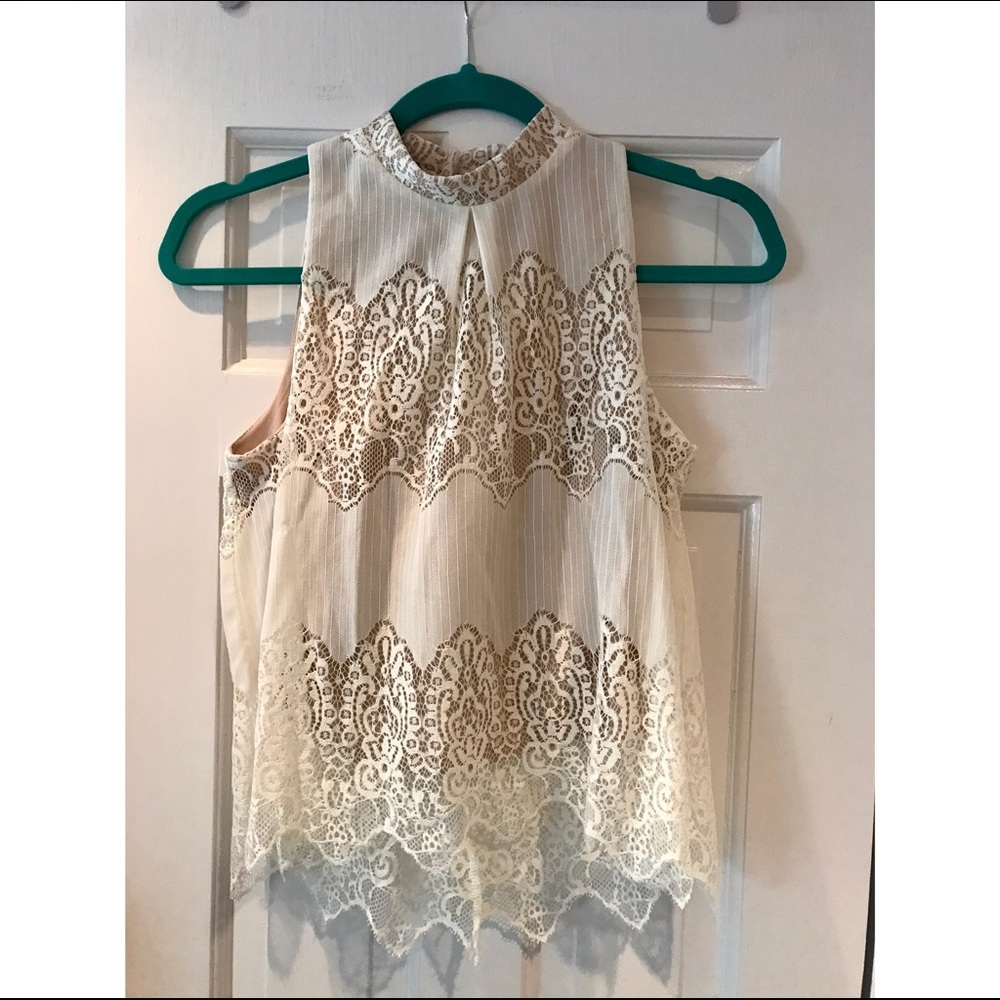 *NWT* Ivory Lace Blouse Size: XS