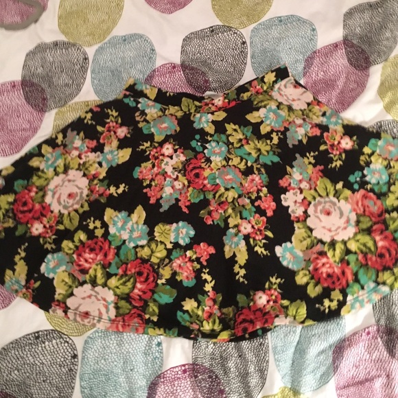 Floral circle skirt - Picture 2 of 2