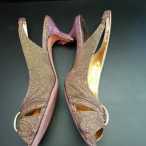 Shoes - Picture 2 of 4