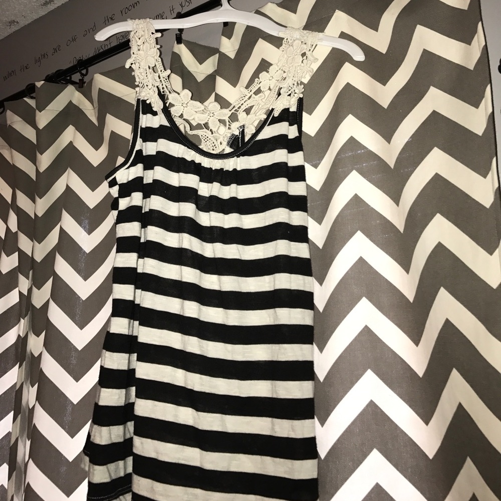 Tank top with key hole