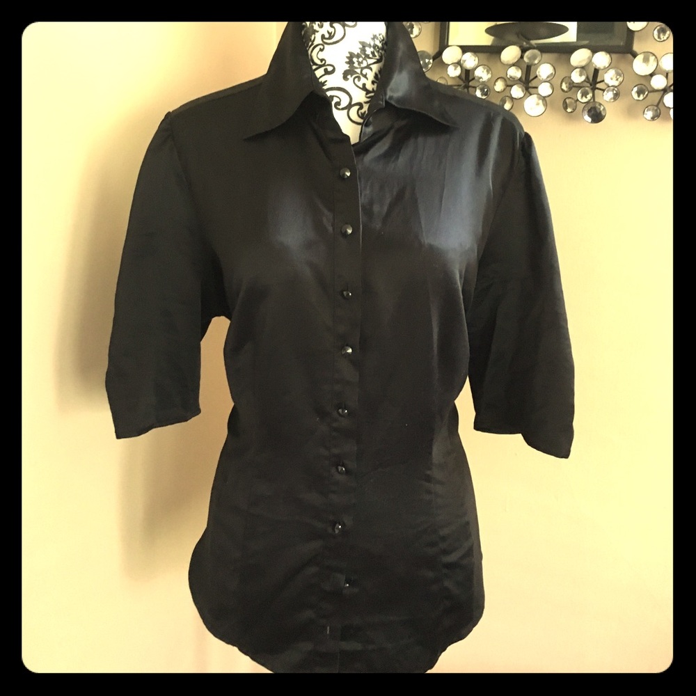 Black satin/silk like blouse 1x