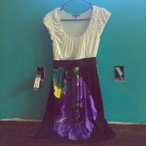 Short sleeved, casual dress