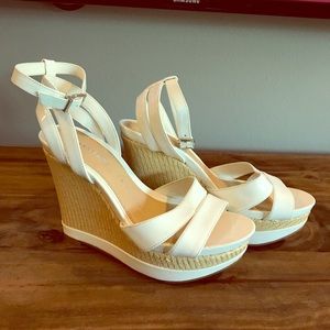 Gianni Bini White Wedges