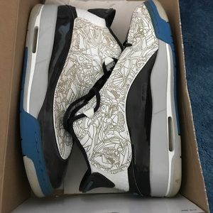 Youth Jordan dub zero (as is). Size 6.