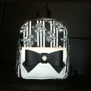 BLACK & WHITE STRIPED FLORAL