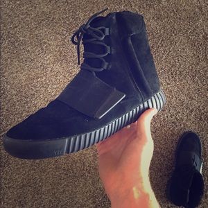 Yeezy Boost 750 Triple Black