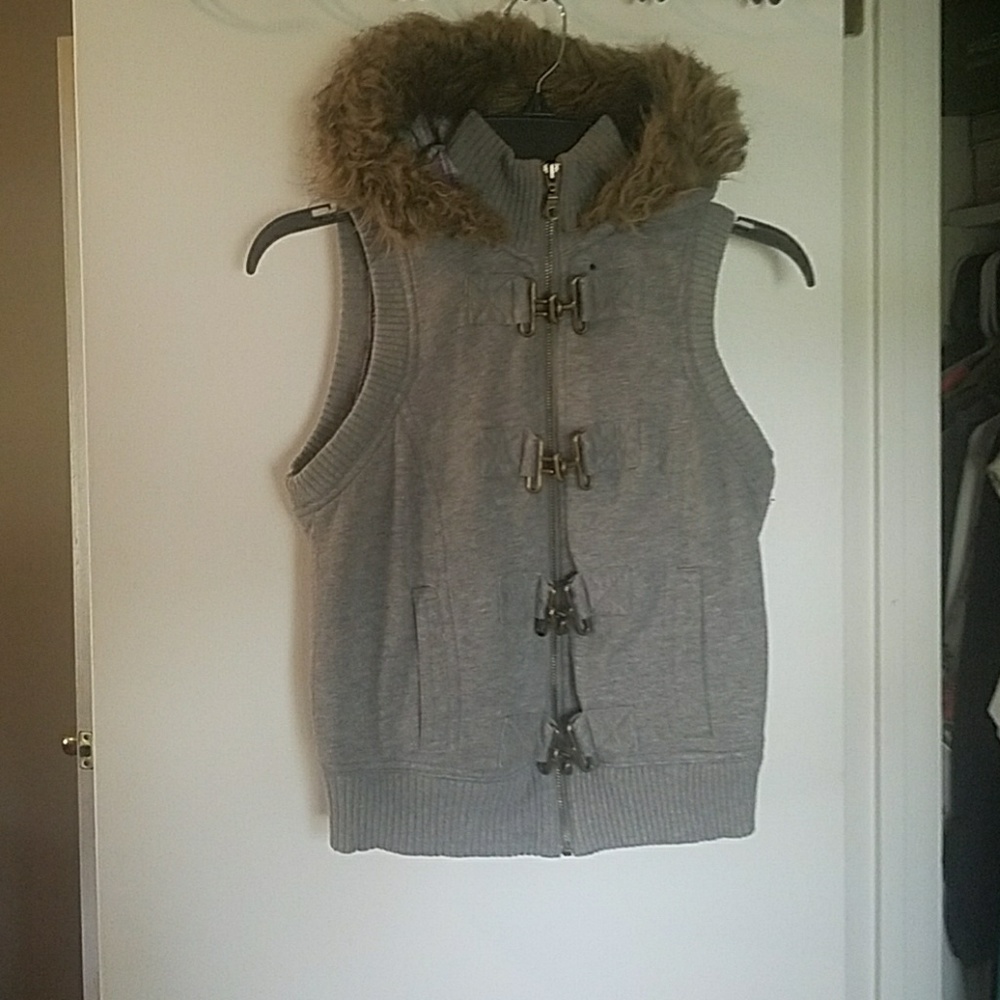 Mudd grey vest
