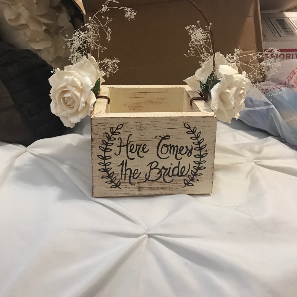 Flower girl basket
