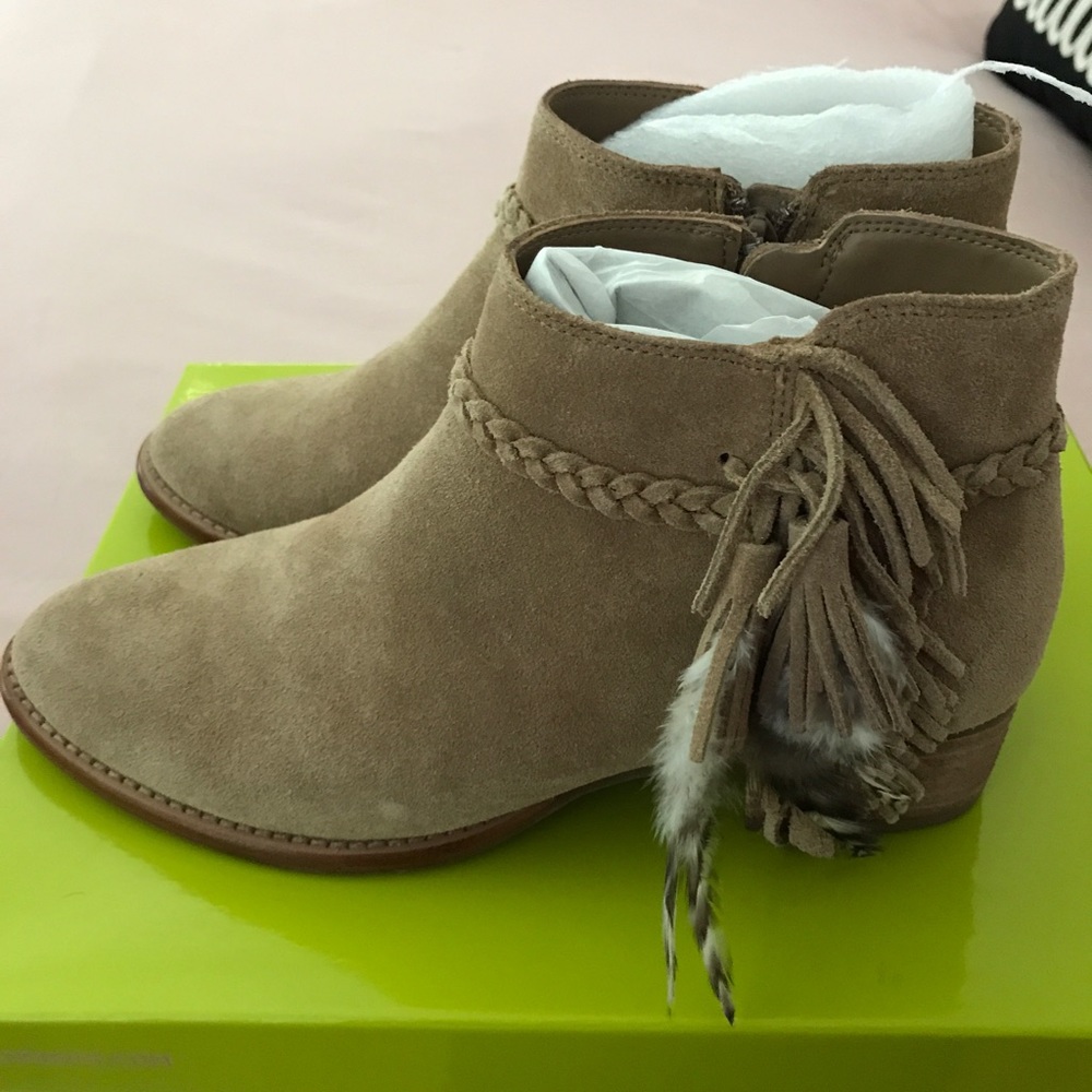 Gianni Bini boho feathered booties