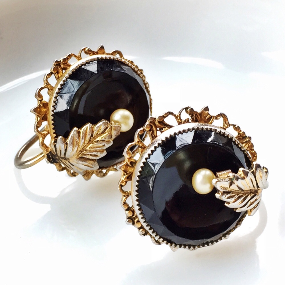 VINTAGE Victorian Style Onyx & Pearl  Earrings