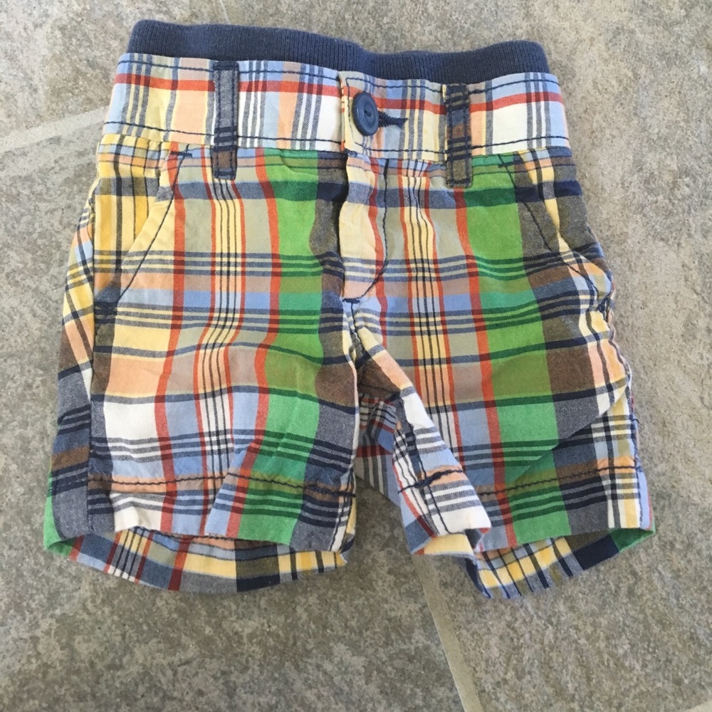 Baby Gap boys plaid shorts
