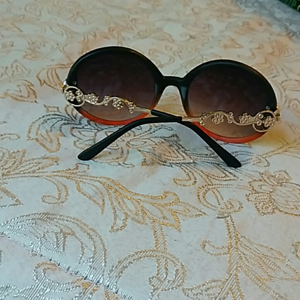 Big Circle Frames - image 3