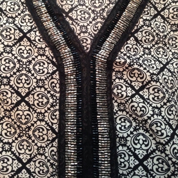 Forever 21 black and white beaded blouse size XS - Picture 2 of 5