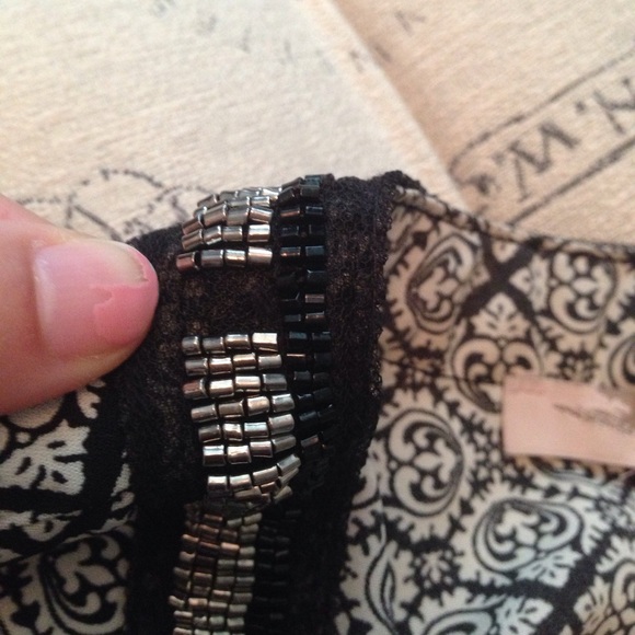 Forever 21 black and white beaded blouse size XS - Picture 4 of 5