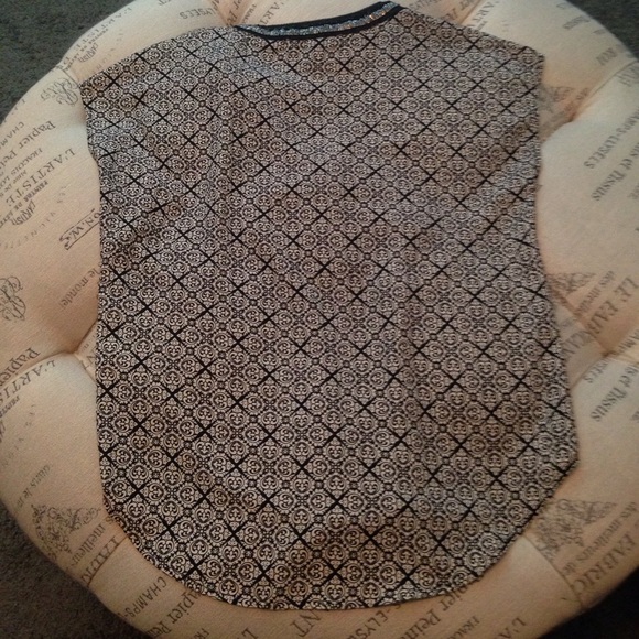 Forever 21 black and white beaded blouse size XS - Picture 5 of 5