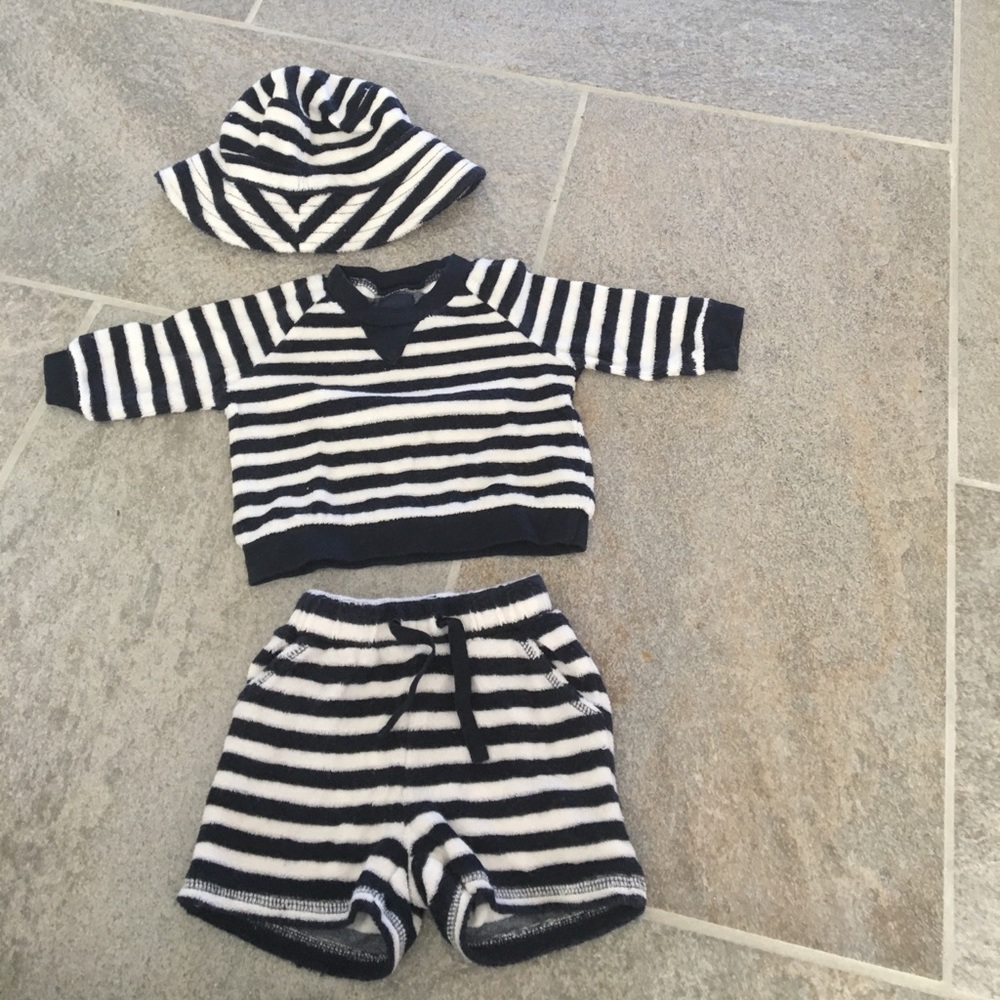 Baby Gap Terrycloth blue and white strip outfit