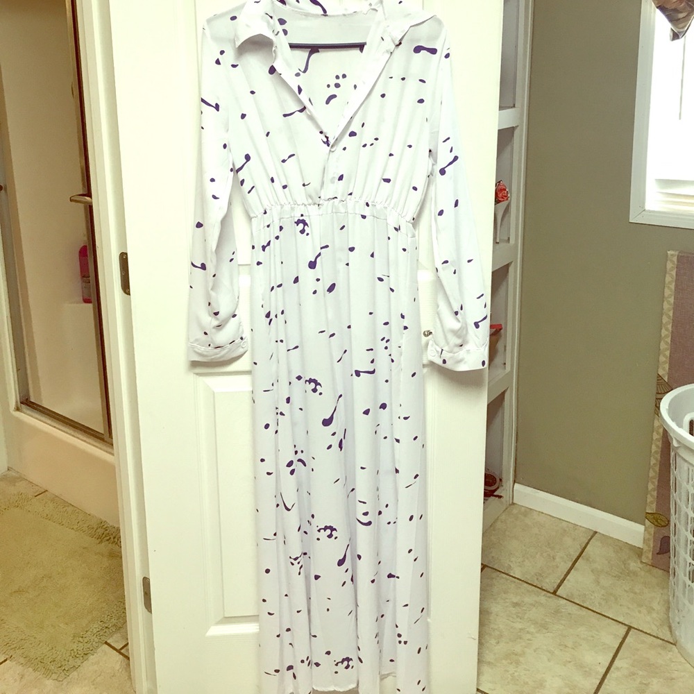 NWOT BEAUTIFUL MAXI DRESS!