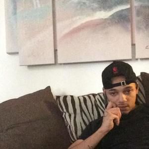 Meet your Posher, Evan