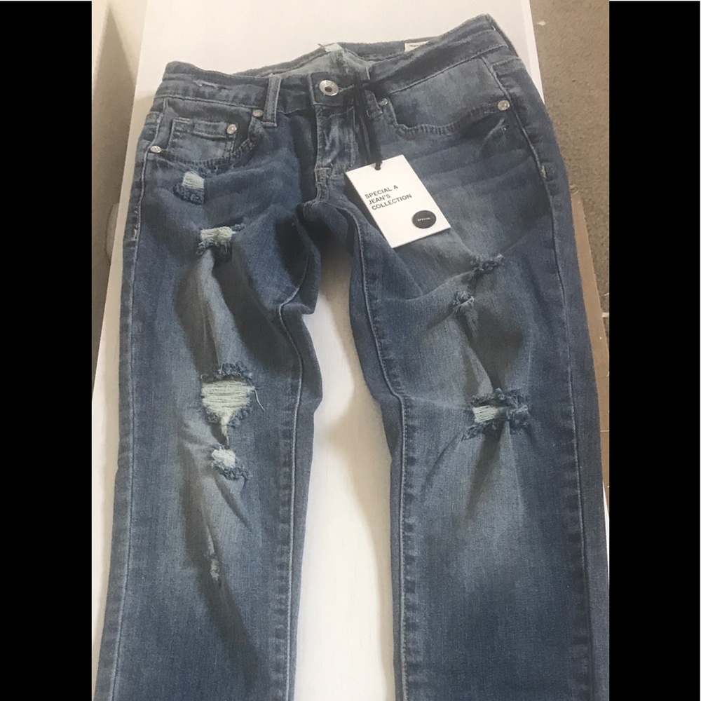 Distressed jeans NWT