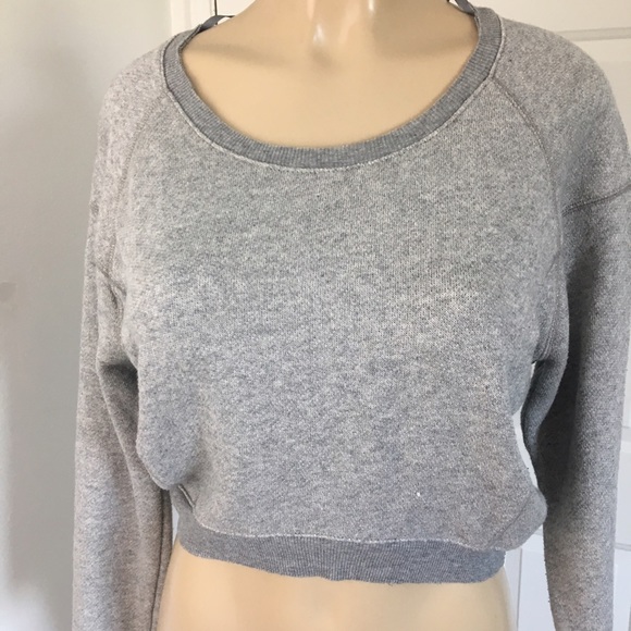 Converse Croop Sweater 73 converse sweaters converse gray sweater crop top Converse Croop Sweater 73 converse sweaters converse gray sweater crop top