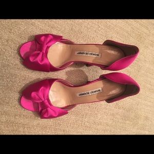 Manolo Blahnik fushia d orsay size 39