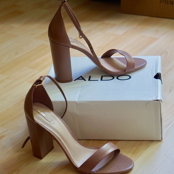 ✨🔥Ankle Strap Heels in Taupe🔥✨ - Picture 2 of 6