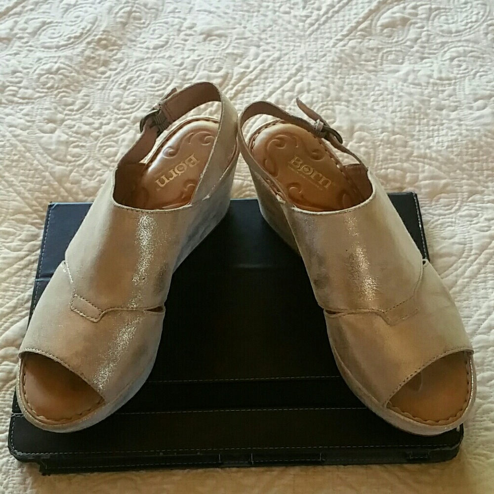 Perfect shape Worn once BORN Crown