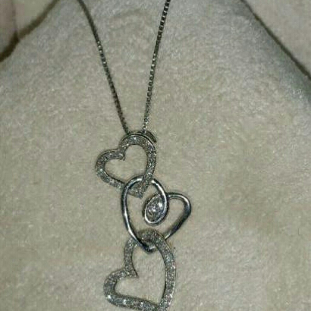 Kay jewelers sterling silver Diamond heart pendant