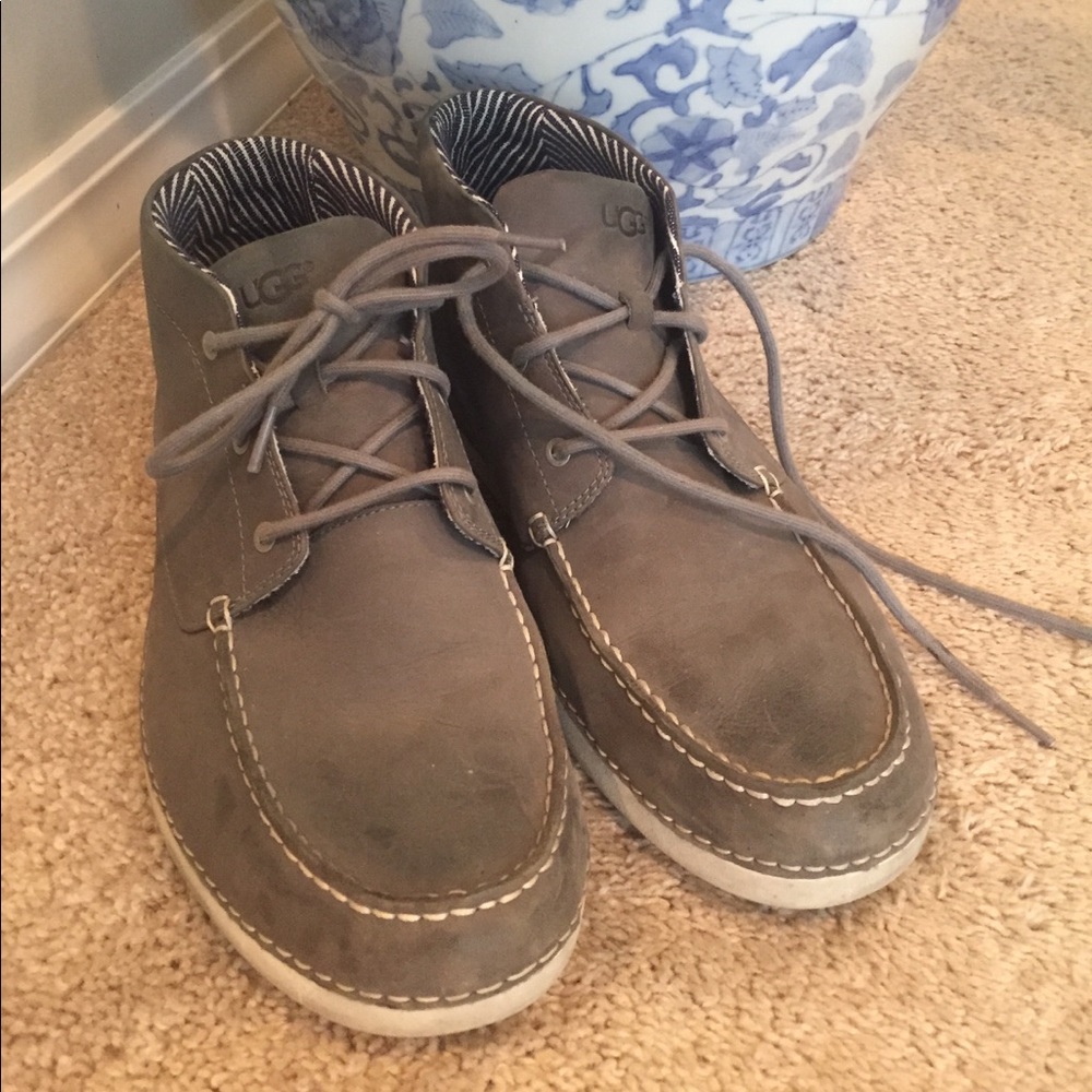 Men's leather UGG chukka boot/shoe