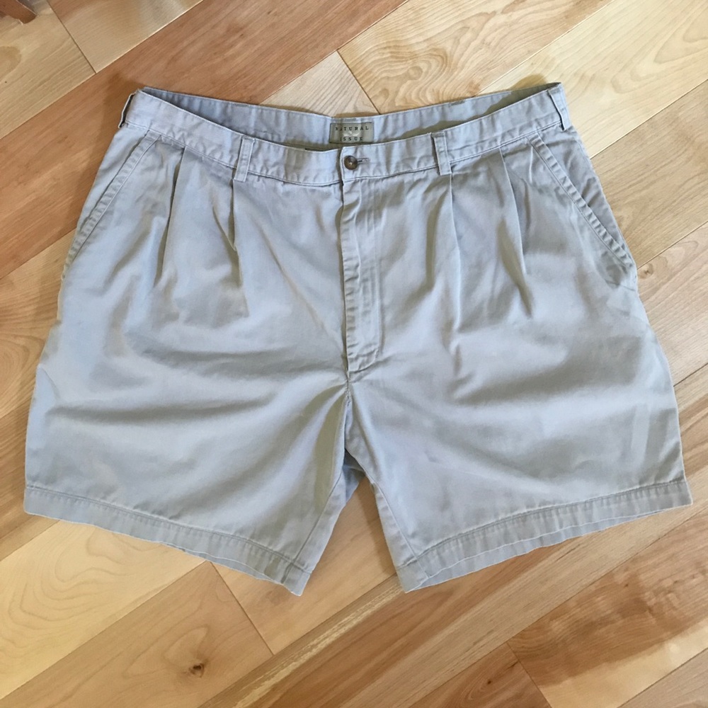 Men's khaki shorts