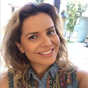 Meet your Posher, Edith