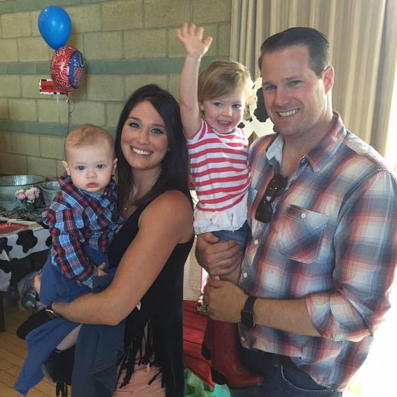 Meet your Posher, Nicole - Picture 1 of 1