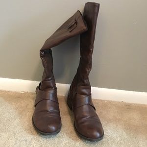 Brown boots