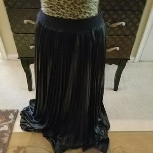 Bcbg pleated black maxi skirt