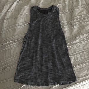 Lululemon workout tank