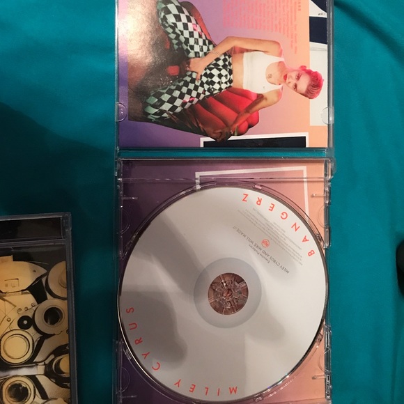 Miley Cyrus and Justin Timberlake CDs - Picture 2 of 3