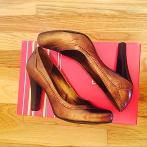 Reduced❗️BCBGirls Bronze Metallic Heels❗️