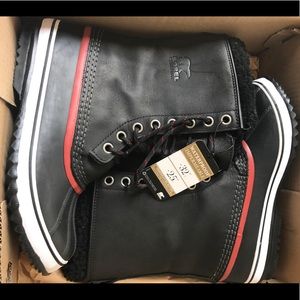 #NWT Sorel 1964 Premium Black/Red Dahlia boots