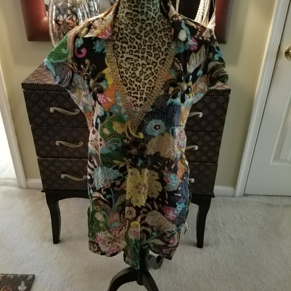 Multi color embroidered tunic