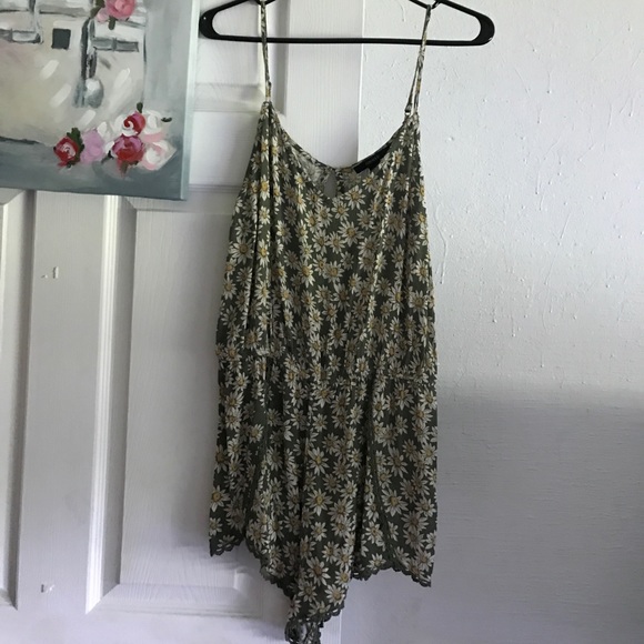 Flower romper - Picture 1 of 3